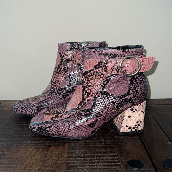 Freda Salvador Hendrix Boot - Picture 8 of 13